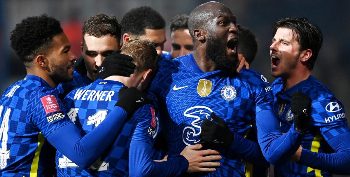 YIHAO-包含赛后足总杯焦点战；上海申花内部沟通；引发热议；医务组通报恢复的词条