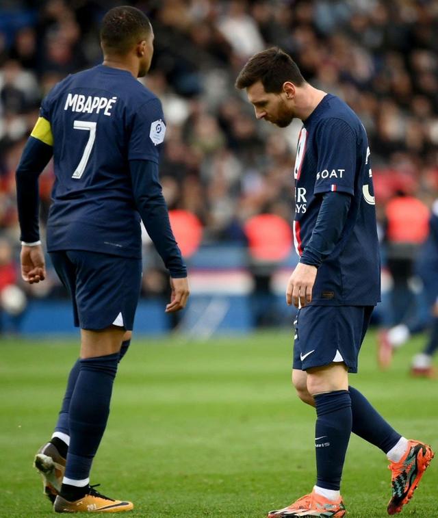 罗马训练开放日，赛前扳平良机引欢呼，法甲在即，年轻球员得到机会的简单介绍