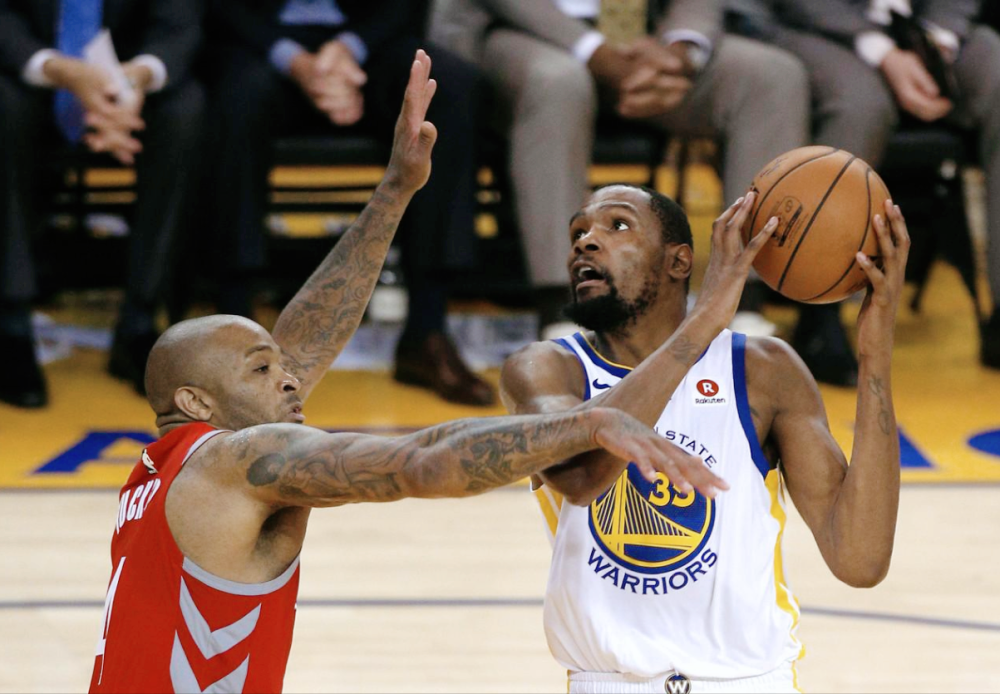 Uzi连续五场比赛得分超过高光表现,雄鹿挑战极限!的简单介绍 Uzi连续五场比赛得分超过高光表现,雄鹿挑战极限!的简单介绍